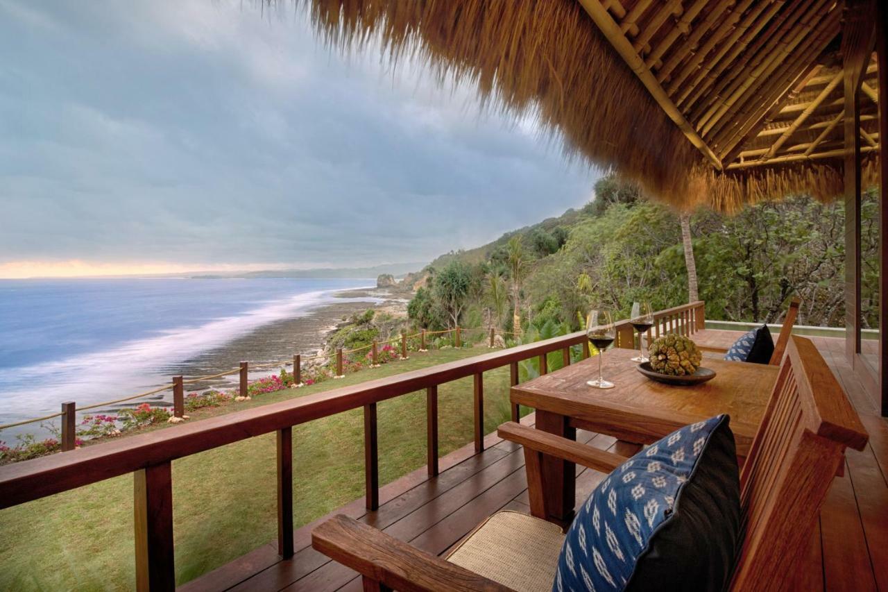 Lelewatu Resort Sumba Watukarere Exterior photo